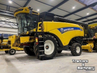 Feldhäcksler New Holland CX8.70