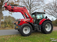 Schlepper / Traktor Massey Ferguson 7715S Dyna-6 Efficient Tractoren