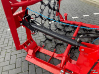 Weide-belüfter / Weide-egge Stekro weidesleep 8 meter hydr. opklapbaar