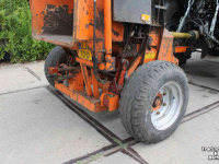 Holzschredder JBM 831ZX houtversnipperaar op wielstel takkenhakselaar