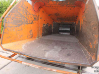 Holzschredder JBM 831ZX houtversnipperaar op wielstel takkenhakselaar