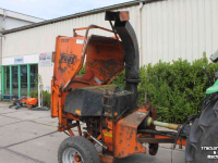 Holzschredder JBM 831ZX houtversnipperaar op wielstel takkenhakselaar