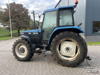 Schlepper / Traktor New Holland TREKKER 6640