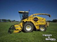 Feldhäcksler New Holland FX38