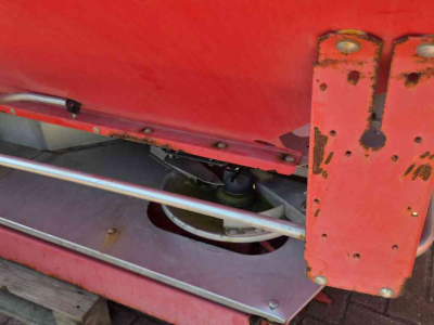 Düngerstreuer Rauch Axera M 1101