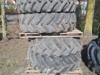 Räder, Reifen, Felgen & Distanzringe BKT 450/85R38