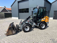 Radlader Giant G2500 HD X-TRA. Bak en Lepels, Vol cabine, 208 uur.