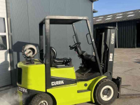 Gabelstapler Clark CGP 25