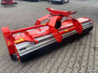 Schlegelmulchgeräte Kuhn BPR 305 klepelmaaier front en achter weidebouwmachines