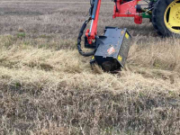 Mähausleger mit Schlegelmäher Kuhn Agrilonger T 4734 M