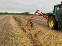 Mähausleger mit Schlegelmäher Kuhn Agrilonger T 4734 M