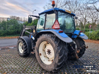 Schlepper / Traktor New Holland TL 90 met voorlader
