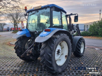 Schlepper / Traktor New Holland TL 90 met voorlader