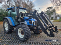 Schlepper / Traktor New Holland TL 90 met voorlader