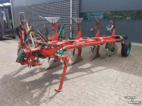 Pflüge Kverneland EG 85 4 schaar ploeg met Packomat vorenpakker