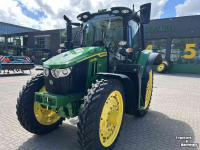 Schlepper / Traktor John Deere 6M 125