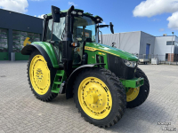 Schlepper / Traktor John Deere 6M 125