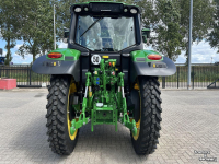 Schlepper / Traktor John Deere 6M 125