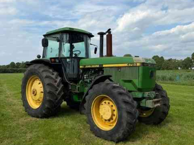 Schlepper / Traktor John Deere 4755 / 4955