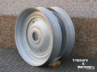 Räder, Reifen, Felgen & Distanzringe Case-IH W10x54 verstelbaar 280/335 10gaats
