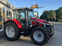 Schlepper / Traktor Massey Ferguson 5S.145 EXCLUSIVE DYNA VT