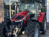 Schlepper / Traktor Massey Ferguson 5S.145 EXCLUSIVE DYNA VT