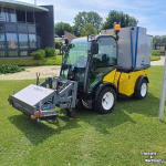 Schneeräumgeräte Multihog CX 75 met Empas MCP opbouw