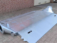 Sonstige Baumaschinen, Erdbewegungsmaschinen und Zubehör  Leidingdrempel / road ramp