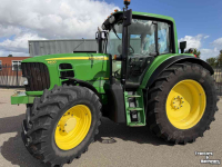 Schlepper / Traktor John Deere 6830
