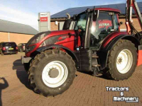 Schlepper / Traktor Valtra T174 VERSU Tractor
