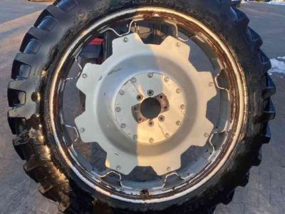 Räder, Reifen, Felgen & Distanzringe Continental 320/90R32 en 340/85R48