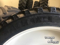 Räder, Reifen, Felgen & Distanzringe Alliance 270/95 R54 VF banden op velg
