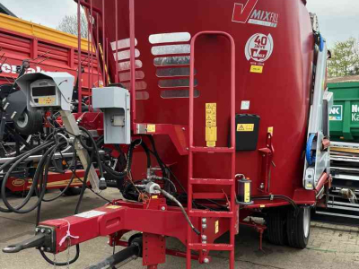 Futtermischwagen Vertikal BVL V-MIX FILL PLUS 13-1S LS