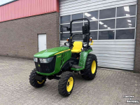 Gartentraktoren John Deere 3038E Compact Tractor