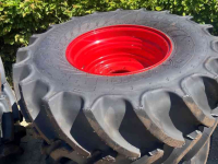 Räder, Reifen, Felgen & Distanzringe  600/65R38 + 540/65R24 Mitas Nieuw op velg