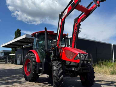 Schlepper / Traktor Zetor Proxima HS 120 Zetor systems voorlader