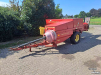 Pressen New Holland Hyliner 387 balenpers