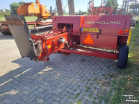 Pressen New Holland Hyliner 387 balenpers