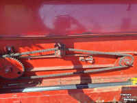 Pressen New Holland Hyliner 387 balenpers