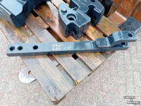 Frontgewichte Steyr Nieuw Steyr moederblok, ondertrekhaak en gewicht.