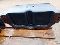 Frontgewichte Steyr Nieuw Steyr moederblok, ondertrekhaak en gewicht.