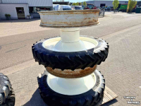 Räder, Reifen, Felgen & Distanzringe BKT 320/85R36 + 300/95R52