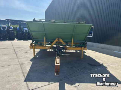 Stalldungstreuer  compost strooier