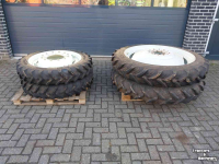 Räder, Reifen, Felgen & Distanzringe New Holland Cultuur wielen 230/95 R32  270/95 R44