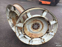 Räder, Reifen, Felgen & Distanzringe Ford 8-48