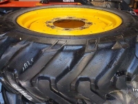 Räder, Reifen, Felgen & Distanzringe Dunlop 280/85R24 of 11.2R24 (DH16)