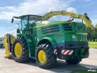 Feldhäcksler John Deere 8400 I + Kemper Maisbek JD HARVEST CHECK