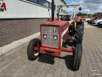 Schlepper / Traktor International 323