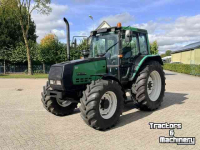 Schlepper / Traktor Valtra Valmet 6100, met werk