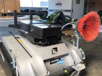 Kehr- und Kehrsaugmaschinen Emily EMILY LeaderClean Sweeper